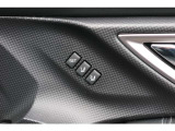 運転席シートポジションのメモリースイッチ、2パターン登録可能です。