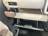 「収納スペース」使いやすい収納を、使いやすい場所に。様々な場所に収納スペースがあり使い勝手も良いので車内もスッキリして綺麗を保てます