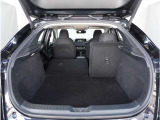 【シートアレンジ】多彩なシートアレンジができるので人を乗せたり荷物を載せたり自由自在。アナタ好みのシートアレンジをお楽しみ下さい。