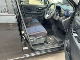 運転席は広くゆったり作られているので運転される方もリラックスして運転できます!