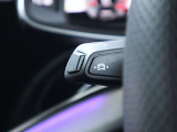●車線から逸脱する可能性があることを知らせるとともに、ハンドル操作をアシストすることにより車線からの逸脱回避を支援する装置です。