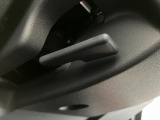 納車前に12ヶ月点検・エンジンオイル&エレメント交換・ バッテリー交換・ワイパーゴム交換・キーレス、キーフリーの電池交換を実施しております。ダイハツの整備士がきっちりと点検したお車をお届けいたします!