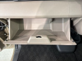 自社商品化センターにて内外装のクリーニングを実施しております!