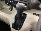 豊富に在庫を取り揃えています!軽自動車からミニバン、セダン、SUV、話題のハイブリッド車など続々入荷しております♪