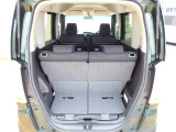 ◆定員乗車時のカーゴルームです。普段のお買い物の荷物やたくさんの収納が可能です。