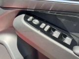 運転席ドアスイッチ周辺です。