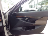 お車は【BMW Premium Selection名古屋南】に展示中!皆様のご来場、お問い合わせをお待ちしております! お問い合わせは、無料電話:0078-6043-6547まで!