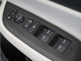 ◆パワーウィンドウスイッチ◆運転席から全席の窓の開閉操作を行うことが出来いつでも換気ができます!