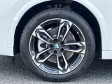 右後リヤ 245/45R19