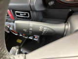 雨天時でも安心して運転できるよう、操作しやすいワイパーレバーを装備。様々な雨量に対応できるモードも備わっており、安全運転をサポートします。