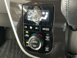 【オートエアコン】AUTOボタンを押してお好みの温度を設定!快適な室温でドライブをお楽しみいただけます♪