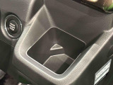 運転席ドリンクホルダーです