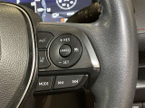 レーダークルーズコントロール(全車速追従機能付)付きです。車速に応じて追従支援してくれるので、ロングドライブも快適です。詳細は販売店スタッフまでおたずねください。