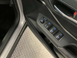 運転席パワーウィンドウスイッチです。