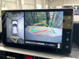 【パノラミックビューモニター】専用のカメラにより、上から見下ろしたような視点で360度クルマの周囲を確認することができます☆死角部分も確認しやすく、狭い場所での切り返しや駐車もスムーズに行えます。
