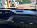 目線を下げることなくスピードなどを確認しながら運転ができます!