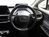 各操作スイッチなどもハンドルから手を放すことなく操作可能で安全運転に支援いたします!