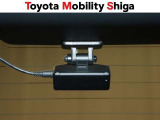 あおり運転対策に便利な後部撮影用カメラも装備しております。
