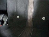 ◆ISOFIX◆シートベルトいらずでチャイルドシートと固定金具を連結するだけでがっちり固定できます。