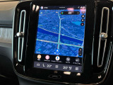 USB・Bluetooth・TV・FMラジオなど多彩なメディアソースに幅広く対応。また、Apple CarPlayやAndroid Autoを利用すれば、スマホを簡単に接続できます。