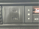 Type-C(3A)のUSBジャックを備えています。