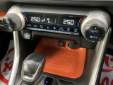 全国からNETを通してお問合せを頂いております。お申し付け頂ければ指定箇所の写真もお送りいたしております。遠方で現車をご覧になれない方は特に、メール、お電話にて、お気軽にお問い合わせくださいませ。