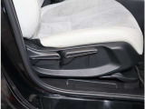 運転席は高さ調整ができるのでご自分に合わせてお使いください。