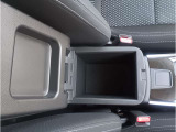 中古車だけでなく、新車販売、任意保険、JAF等、お車の事なら何でもお任せ下さい!!(支払総額は、車検又は法定点検に掛かる費用や、税金・登録手数料等が含まれた、店頭納車での総額です)