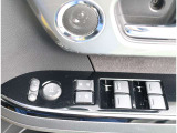 お車のご納車は待ち遠しいもの。1日でも早くご納車が出来るよう、整備拠点と販売店を結ぶ輸送ラインを確立しております。