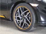 認定中古車では、厳しいHonda認定基準をクリアした厳選されたHonda認定中古車のみ、取り扱っております。「ご購入前の安心」「納車後の信頼」を車両と一緒に提供しております。