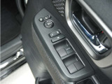 ◆パワーウィンドウスイッチ◆運転席から全席の窓の開閉操作を行うことが出来いつでも換気ができます!