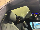車両は屋内展示しておりますので天候に関係なくごゆっくりコンディションご確認頂けます。車両を倉庫へ保管している場合が御座いますのでご来店前に在庫確認頂けると幸いです。TEL072-784-8800