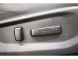 高級車の代名詞!電動シートが装備されています!