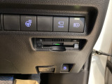 ETC装備で、高速道路の料金所もスムーズ。利用には車両情報を登録する「セットアップ」が別途必要です。