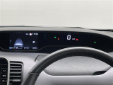 【メーターまわり】ドライバーから見やすい位置にあって安全運転に寄与します。マルチインフォメーションディスプレイでは、クルマに関する情報の確認はもちろん、各種安全機能・装備のON/OFFも設定可能。