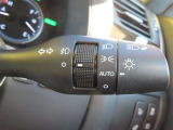 AUTOの位置にセットしておくと、暗くなったら自動でライトの点灯をサポートしてくれます!高速道路でのトンネル通過時など便利です!