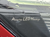 アダプティブLEDヘッドライト、対向車や先行車を照射しないように配光をかえることによりハイビーム状態でも対向車が眩しくない為、暗い道でも安心して走行できます。
