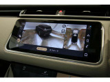 車両の周囲を立体的に確認できる先進的な3Dサラウンドカメラです。死角をスマートに減らし、狭い道でのすれ違いや見通しの悪い場所での取り回しも安心かつスムーズに行える便利な装備です。