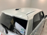 品質へのこだわり!フロアマットやシートなど車内をキレイに清掃し、ニオイや汚れなどを徹底的にクリーニングしてもらっております。室内はピカピカです☆