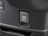 ◆アクセサリーソケット◆ドラレコの電源やスマートフォンの充電等に使用できる便利な電源ソケット!使いやすい場所に装備されています。