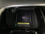 スマホを置くだけで充電できるワイヤレス充電器!ケーブルの抜き差しが不要なのでとても便利です♪