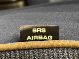 車両側方からの衝撃を緩和するSRSサイドエアバッグ(運転席/助手席)に加えて,SRSカーテンシールドエアバックも標準装備