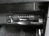 高速道路を賢く使うETC2.0装備です。高速道路とクルマが情報を連携して渋滞の迂回ルートや災害時の適切な誘導をしてくれたりします。