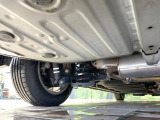 お車を安心してお乗りいただく為には、足回りの定期点検が欠かせません。サービスサポート(有償保証)では無料点検もご提供しており、安心のカーライフをお過ごしいただけるサポート体制が整っています。