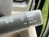必要な情報を一目で確認できる、視認性の高いメーターデザイン。運転中の状況把握を助け、安全運転をサポートします。