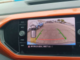 バックカメラの映像も大画面で確認できます