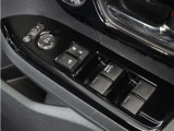 ◆パワーウィンドウスイッチ◆運転席から全席の窓の開閉操作を行うことが出来いつでも換気ができます!