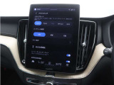 プラグインハイブリッドシステムは、各ドライブモードに応じて電気モーターとガソリンエンジンを協調制御します。