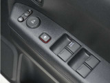 ◆パワーウィンドウスイッチ◆運転席から全席の窓の開閉操作を行うことが出来いつでも換気ができます!