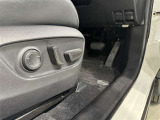 パワーシート搭載。微妙な調整が手軽にでき、ピッタリのポジションで運転することが可能です。